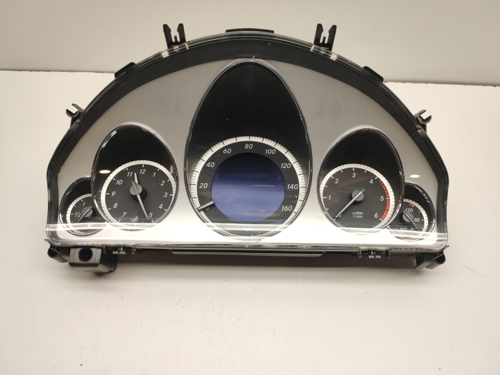 Mercedes Benz E-Class W212 (2009–2015) Näidikuplokk A2129004313 Mercedes Benz E-Class W212 (2009–2015) Näidikuplokk A2129004313