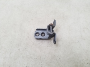 Infiniti FX (2002–2008) Front door top hinge - 2