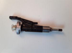   Fuel injector and its parts  - 0261500539 