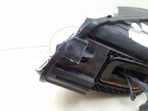 Mercedes Benz C-Class 205 (2014–2021) Esituli A2059068005 - 3