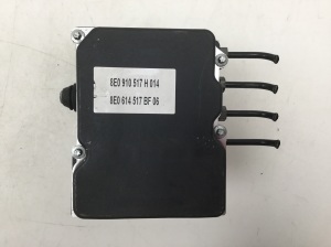 AUDI A4 B7 (2004–2008) ABS unit 8E0910517H - 2