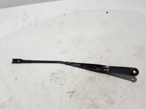  Windshield wiper blade 