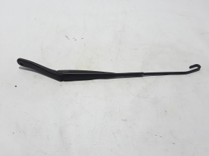  Windshield wiper blade 