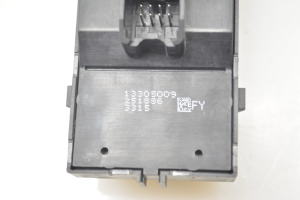 Opel Mokka (2012–2020) Front door glass switch 13305009 - 3