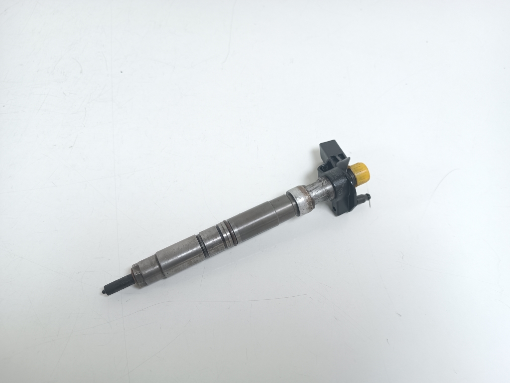 Used Volkswagen Transporter Fuel injector 03L130277C