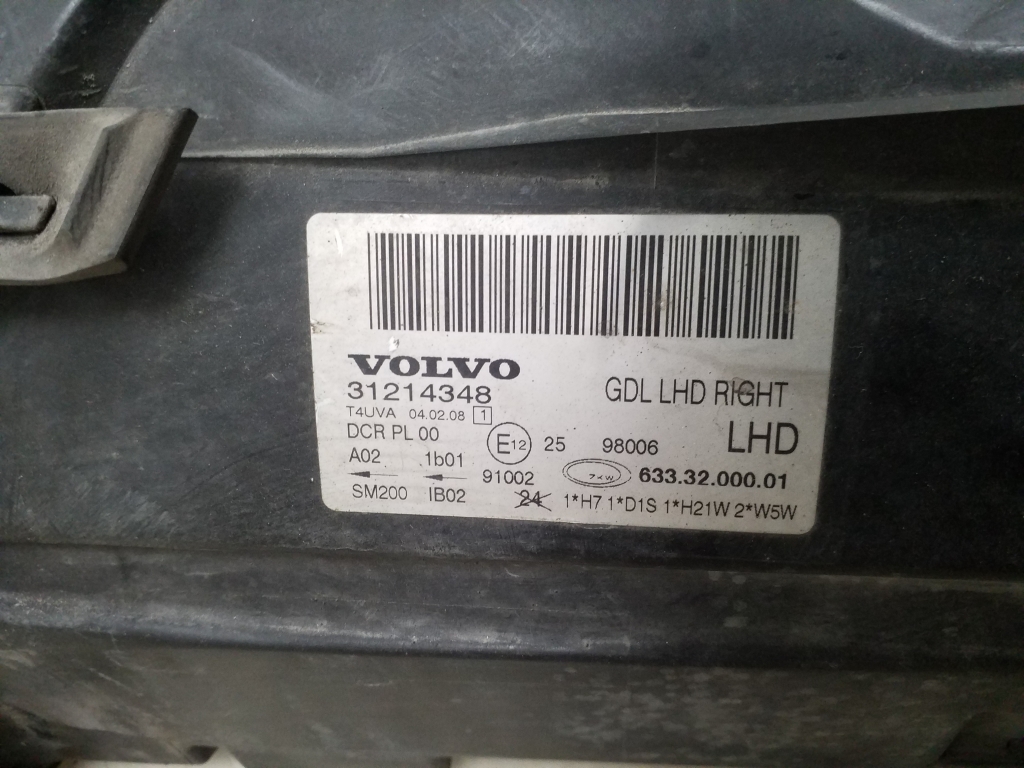 VOLVO V70 3 generation (2007-2020) Priekšējais labais lukturis 31214348 24985524