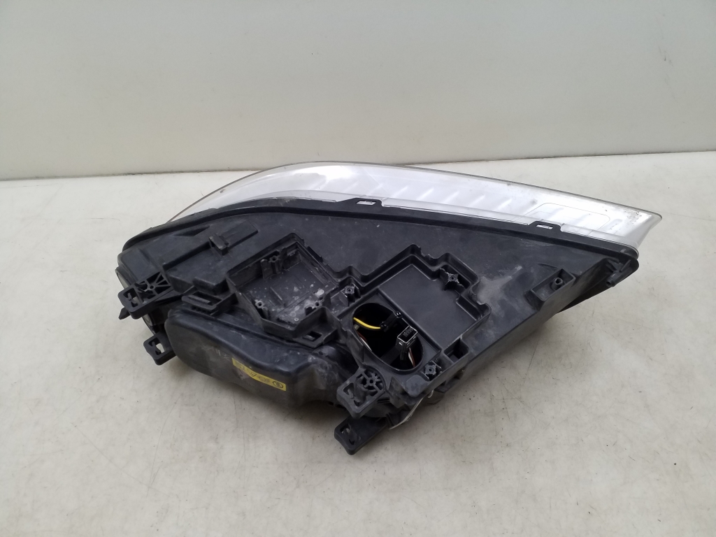 VOLVO V70 3 generation (2007-2020) Front Right Headlight 31214348 24985524