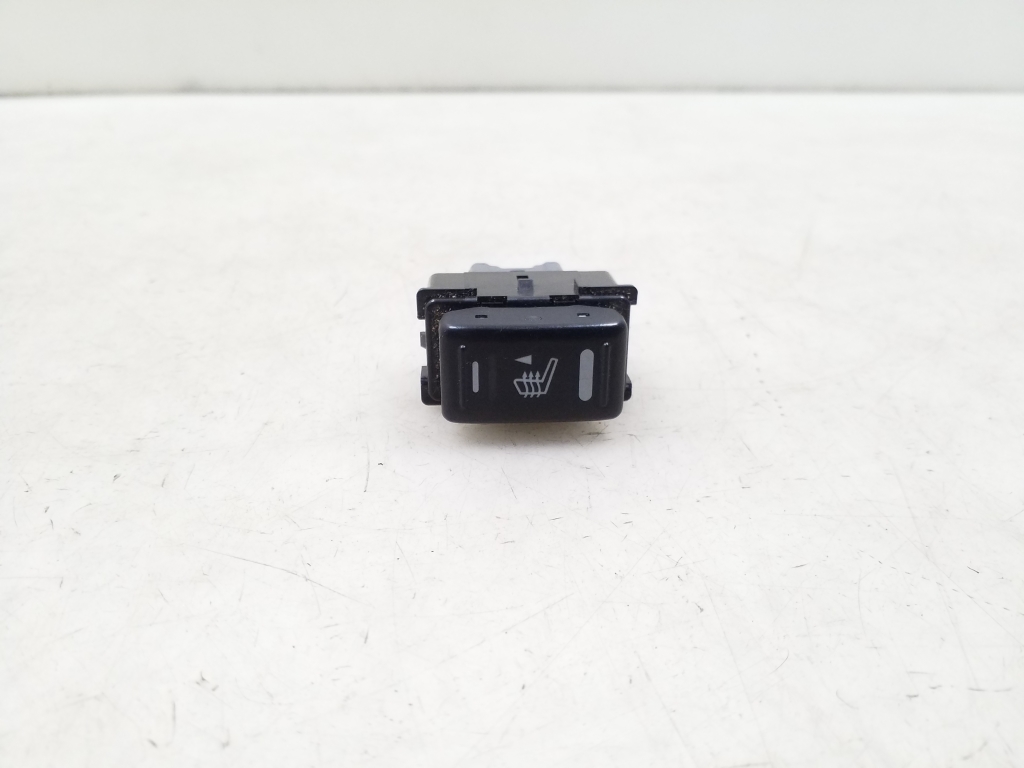 INFINITI FX Seat heating switch 24985475