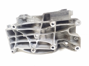 BMW X3 E83 (2003–2010) Generaatori kinnitus 7802637 - 2