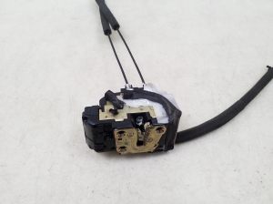 Infiniti FX (2002–2008) Rear side door lock - 4
