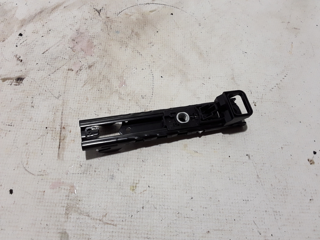 AUDI A6 C8/4K (2018-2024) Front Right Seat Belt Height Adjuster 4M0857819 21425285