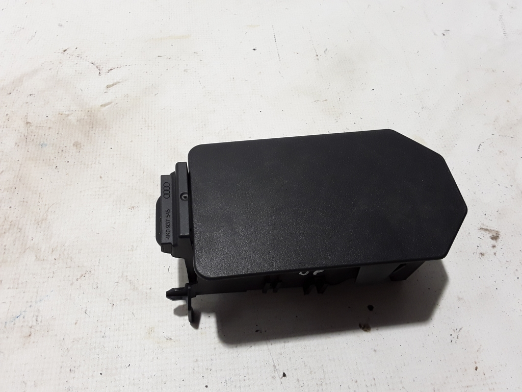 AUDI A6 C8/4K (2018-2024) Fuse box 4M0971981 21535692