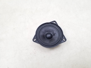  Rear side door speaker 