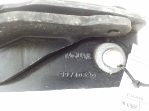  Engine cover hinge 