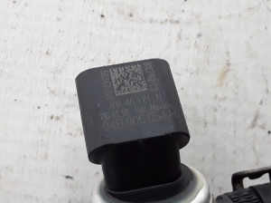  High pressure fuel line sensor 