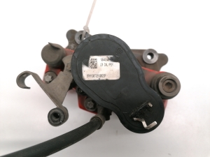 Tesla Model 3 3 (2016–2024) Eesmine pidurisadul 1044642-00-D - 3