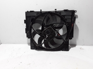 BMW 5 SERIES F10 (2010–2017) Dzesēšanas ventilators un tā daļas 8642161 - 2