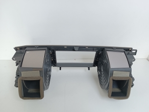  Interior panel ventilation grilles 