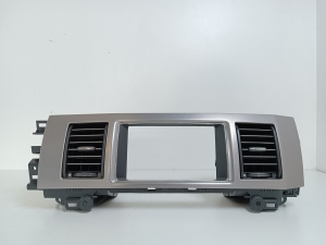  Interior panel ventilation grilles 