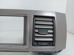  Interior panel ventilation grilles 