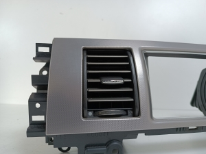  Interior panel ventilation grilles 