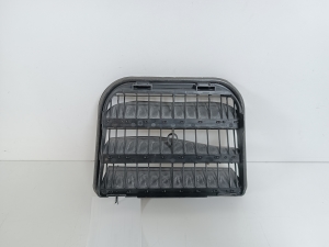  Rear wing ventilation grille 