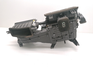 Tesla Model S S (2012–2026) Heater and its parts 1059591-00-C - 3