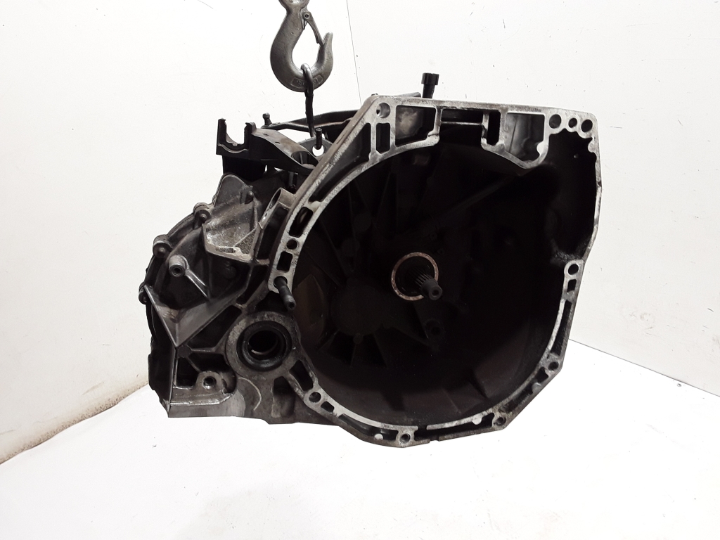 Used NISSAN Qashqai Gearbox TL4137