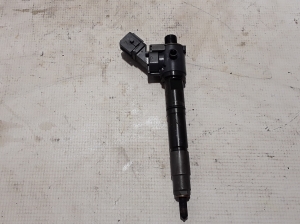  Fuel injector 