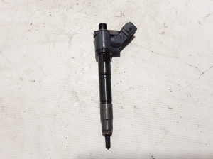  Fuel injector 