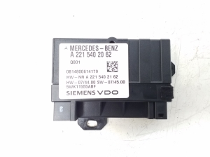   Steuergerät für Kraftstoffpumpe  - A2215402162 