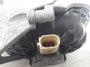  Engine cushion 