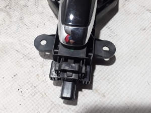 VOLVO XC90 (2015–2024) Front door external opening handle and its details - 3