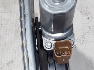Dacia JOGGER I (2021–2026) Priekšējo durvju logu pacēlājs 807218548R - 2