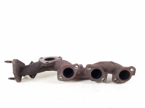  Exhaust manifold 