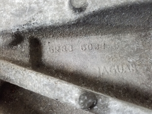  Engine holder 