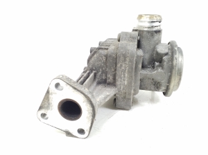  EGR valve 