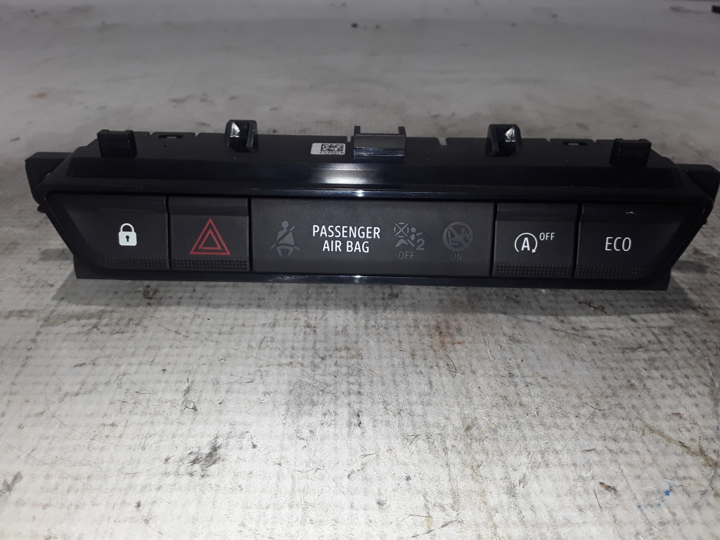 Dacia JOGGER I (2021–2026) Hazard light switch 283E85816R Dacia JOGGER I (2021–2026) Hazard light switch 283E85816R