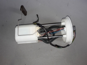 Kraftstoffpumpe im Tank - CN159H307FC