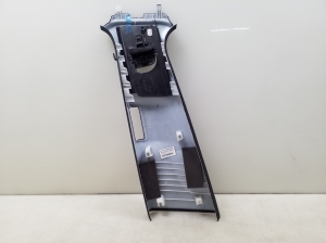 VOLVO V90 (2016–2026) Keskpiilari siseviimistlus 31377668 - 2