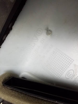 VOLVO V90 (2016–2026) Keskpiilari siseviimistlus 31377668 - 3