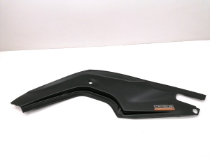Trim under the hood - 1006328-00-F