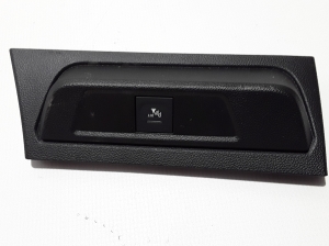 Parking system switch - 284486578R
