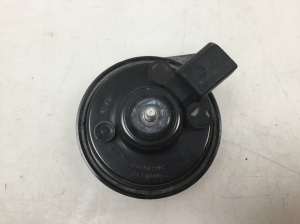 AUDI A4 B7 (2004–2008) Horn 8E0951221C - 2