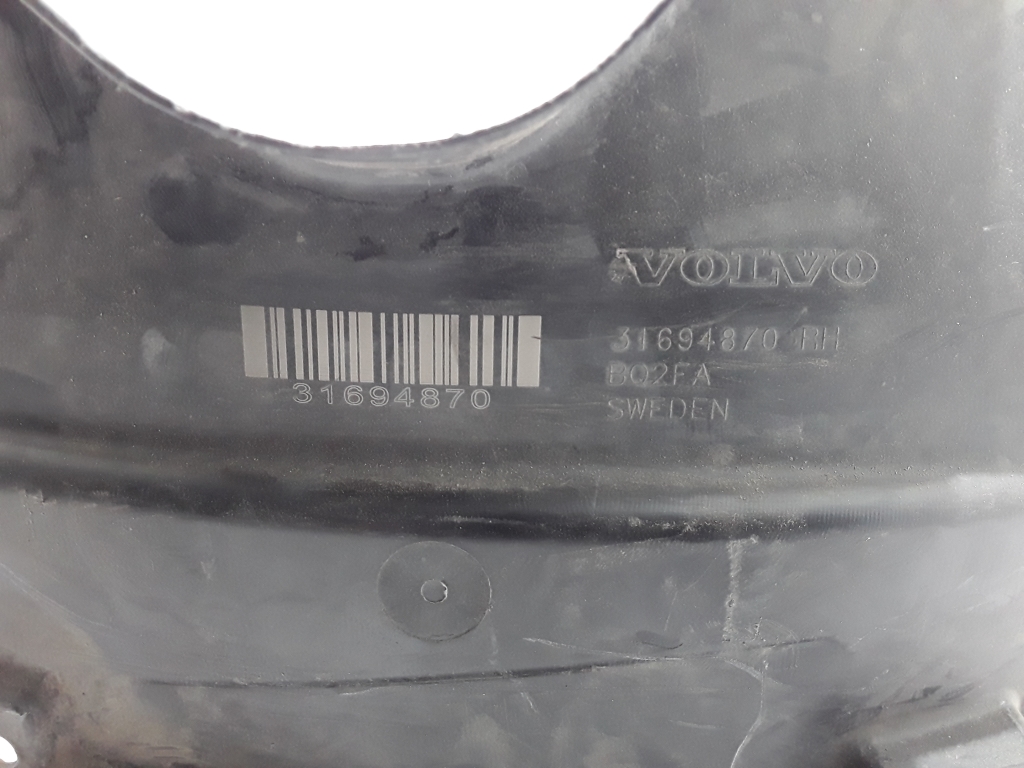 VOLVO XC60 2 generation (2017-2024) Front Right Inner Arch Liner 31694870 21613895
