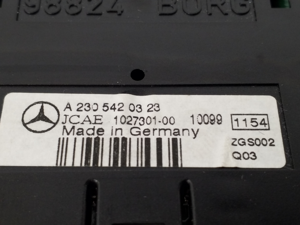 MERCEDES-BENZ SL-Class R230 (2001-2011) Parktronic PDC display A2305420323 21475762