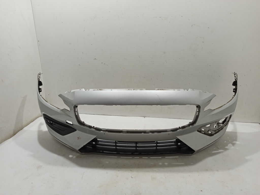 VOLVO V60 2 generation (2018-2023) Front Bumper 31690589 21595880