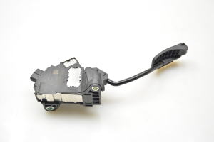 LEXUS NX (2014–2021) Accelerator pedal 781100W050 - 2