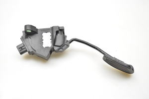 LEXUS NX (2014–2021) Accelerator pedal 781100W050 - 4