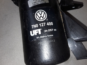 Volkswagen Passat B7 (2010–2014) Kraftstofffiltergehäuse 7N0127400 - 2